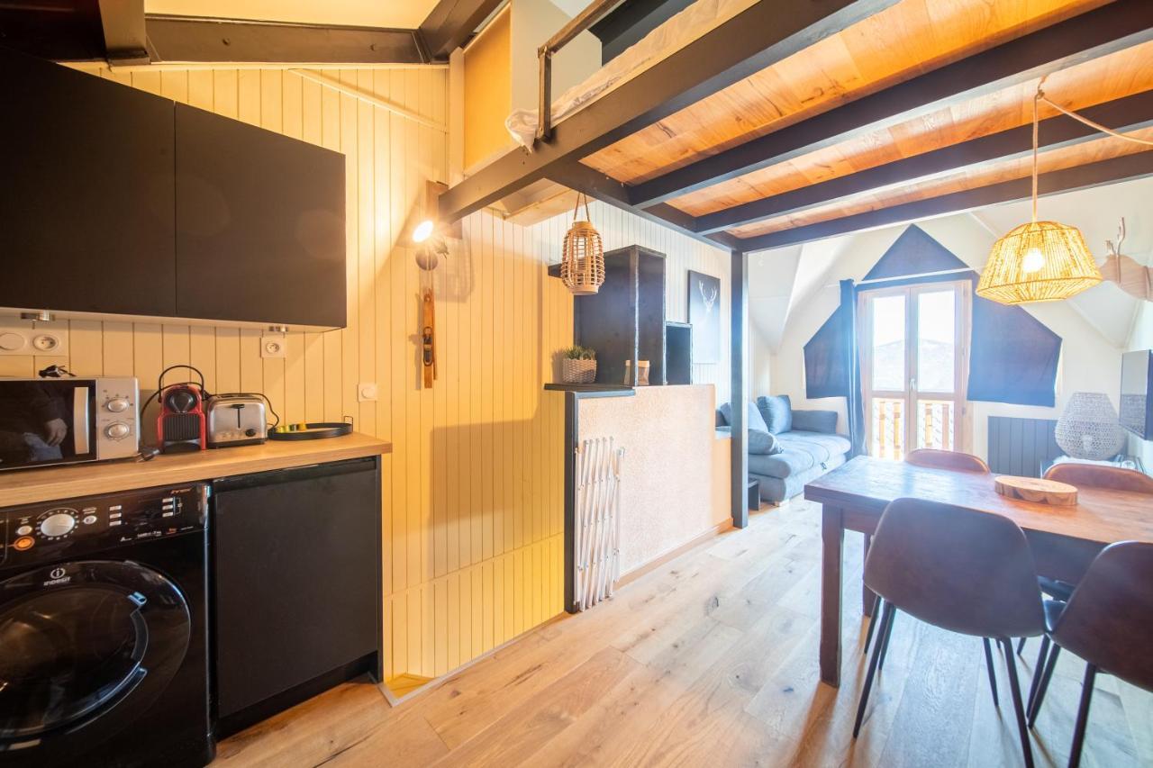 Ferienwohnung Le Cerf - Duplex Avec Superbe Vue Montagne Les Angles  Exterior foto